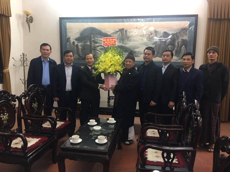 Phó Chủ tịch Thường trực UBND tỉnh Mai Sơn thăm, chúc Tết các chức sắc tôn giáo TW Giáo hội Phật giáo Việt Nam