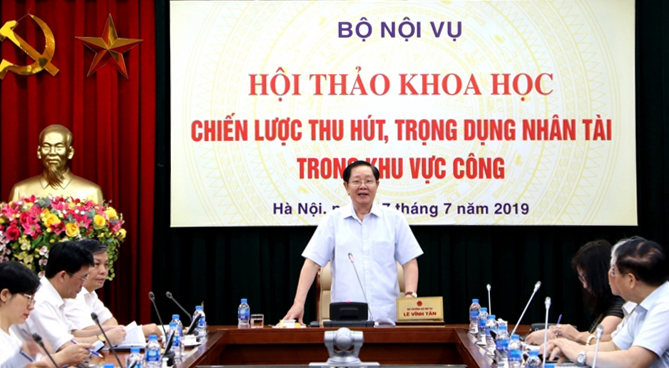 Hoàn thiện chính sách pháp luật về tuyển dụng, sử dụng và đãi ngộ nhân tài ở Việt Nam