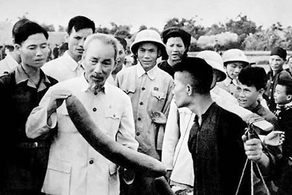 Chủ tịch Hồ Chí Minh - tấm gương mẫu mực về nghệ thuật ứng xử