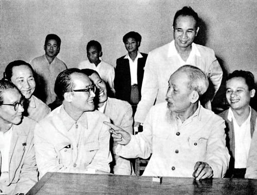 Phong cách lãnh đạo khoan dung, độ lượng của Chủ tịch Hồ Chí Minh và những gợi mở cho công tác...