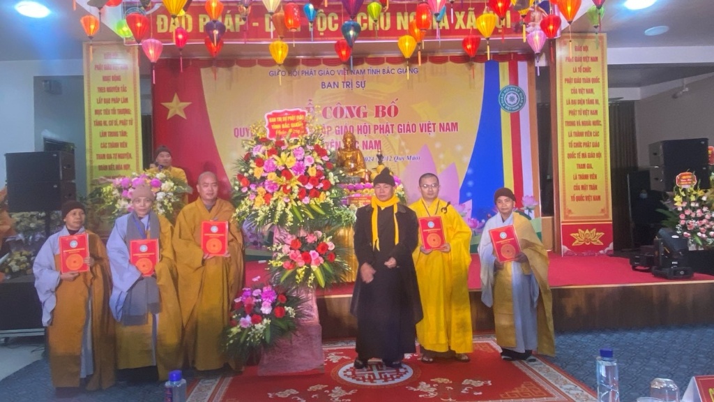 Tin vắn: Ban Trị sự GHPGVN tỉnh Bắc Giang công bố Quyết định thành lập GHPGVN huyện Lục Nam, tỉnh Bắc Giang