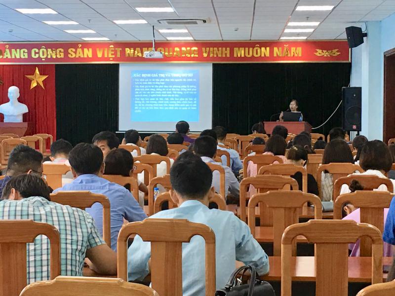 Tập huấn nghiệp vụ công tác Văn thư - Lưu trữ tại UBND thành phố Bắc Giang năm 2019