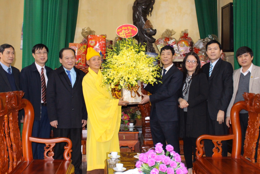 Tin vắn: Bí thư Tỉnh ủy thăm, chúc Tết các tổ chức tôn giáo trên địa bàn tỉnh Bắc Giang.