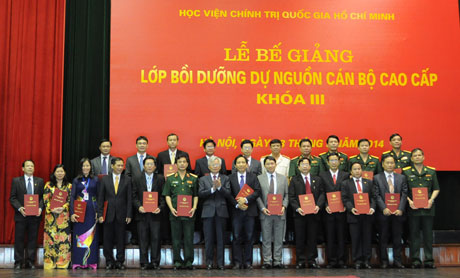 Xây dựng đội ngũ cán bộ, công chức Việt Nam đáp ứng yêu cầu cuộc Cách mạng công nghiệp lần thứ tư
